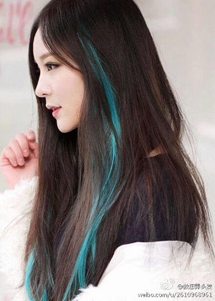 tóc đen highlight xanh để đi học